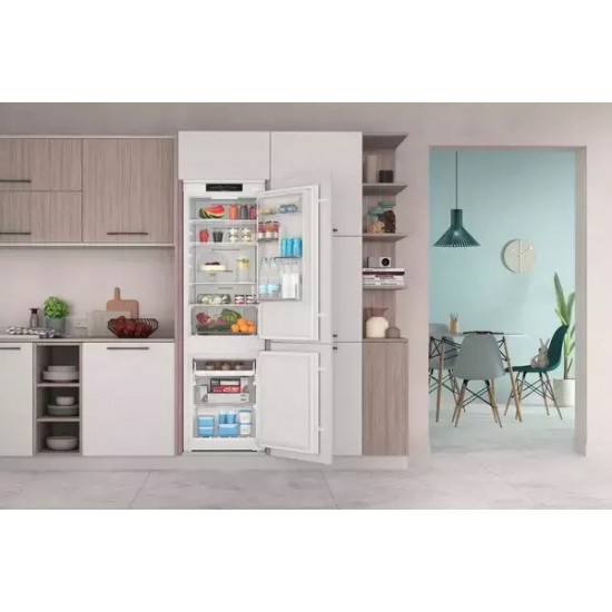 Indesit INC18 T311 Εντοιχιζόμενος Ψυγειοκαταψύκτης 150lt NO FROST Υ177xΠ54xΒ54.5εκ. 